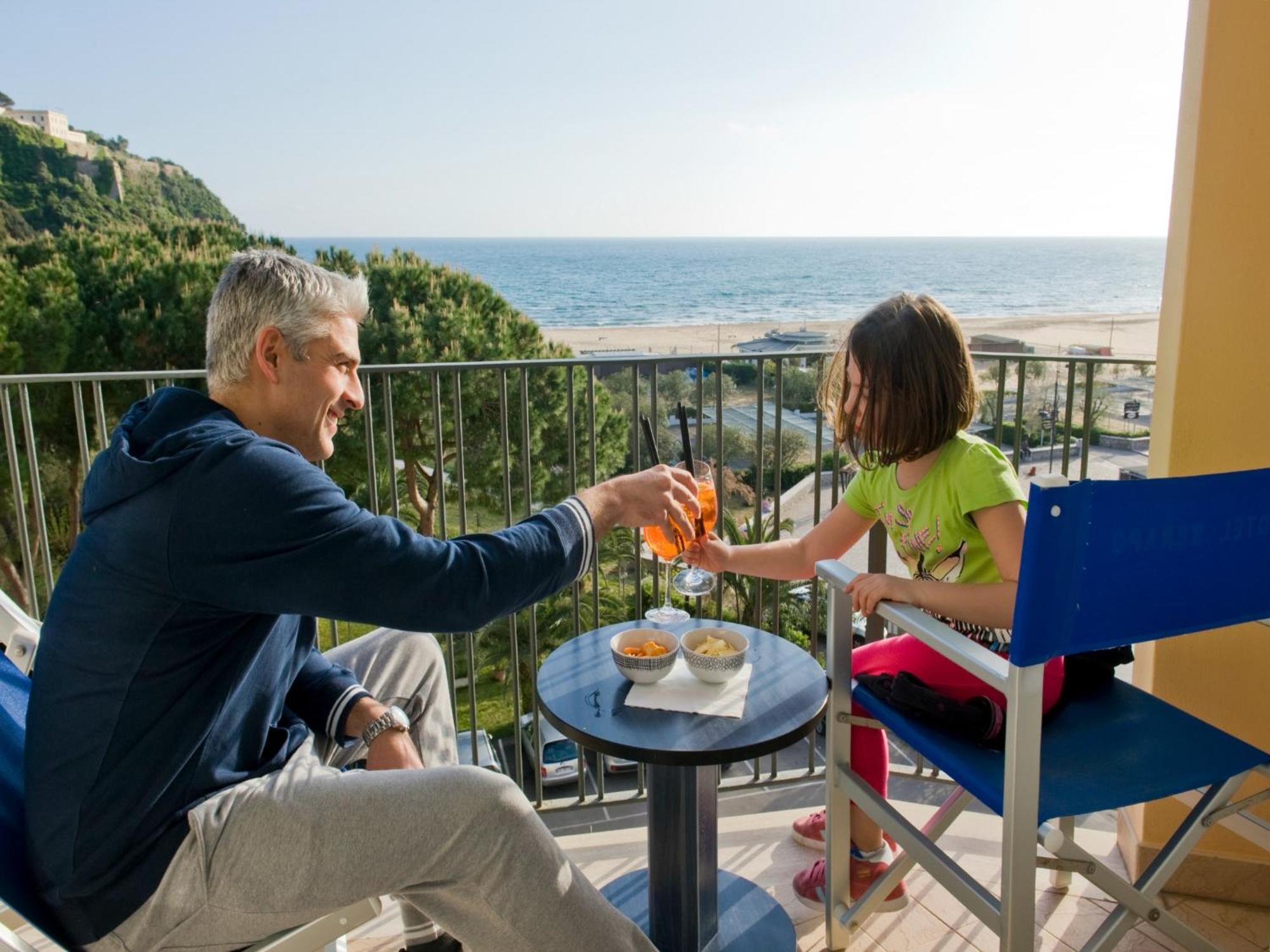 גאטה Hotel Serapo מראה חיצוני תמונה