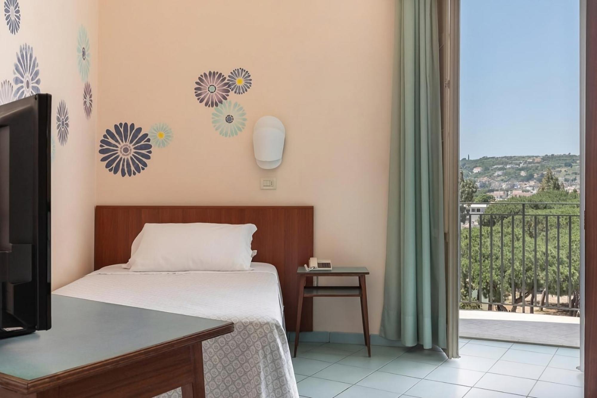 גאטה Hotel Serapo מראה חיצוני תמונה