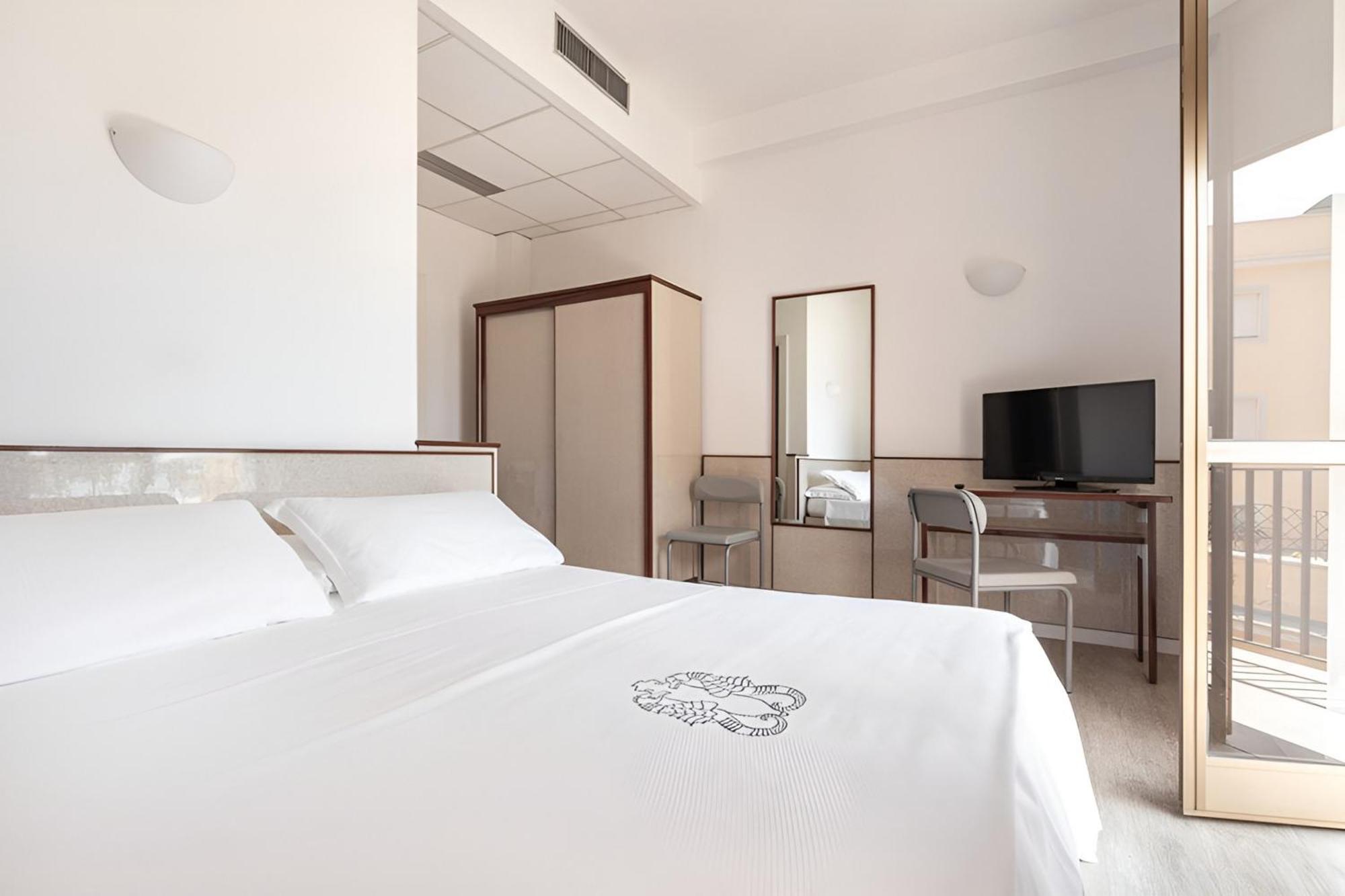 גאטה Hotel Serapo מראה חיצוני תמונה